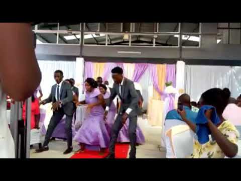 Oya mpu wedding dance