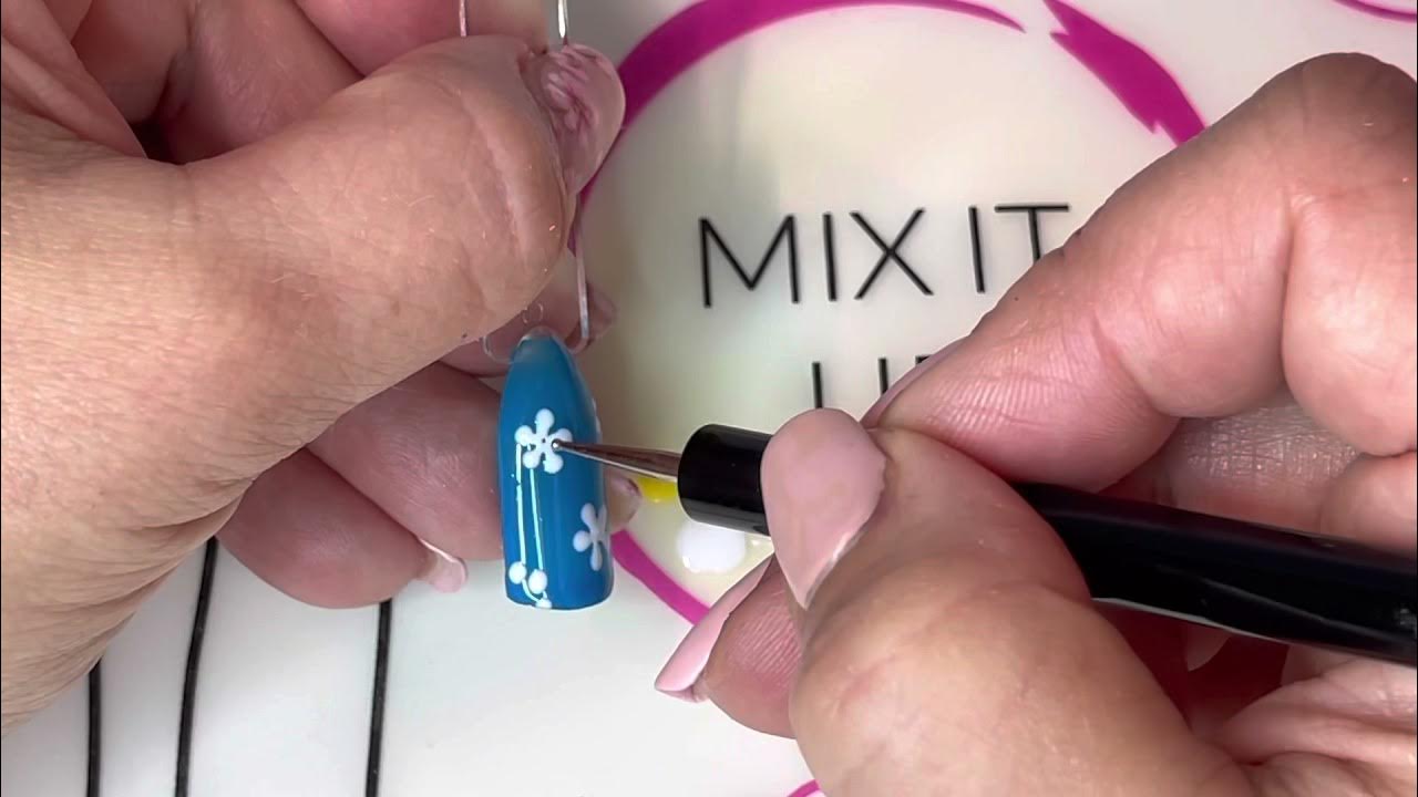 Easy Daisy nail art tutorial YouTube