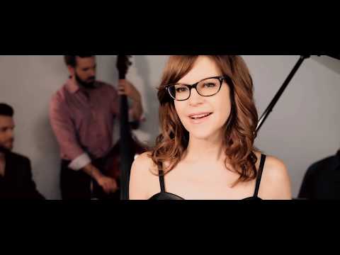 Lisa Loeb  \