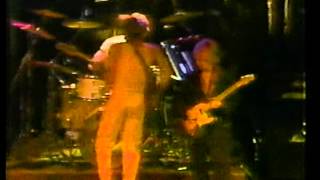 Download Lagu The Police - Driven To Tears (Mexico '80) MP3