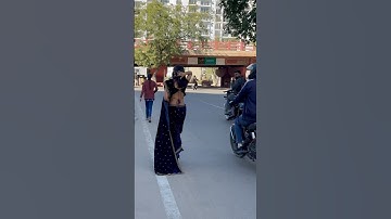 Saree or public reaction 🫶🏻🫡 #bollywood #music #song #hindisong #bollywoodsongs #styler