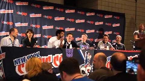 Unicron.com @ NYCC: Transformers Robots in Disguise Cast 1