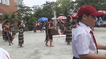 Vũ điệu cồng chiêng của nguời dân Cơ -tu