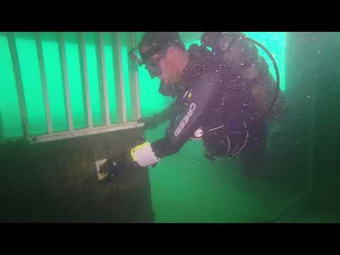 deep-&-dangerous!-installing-underwater-communications-device-on-the-claire-elizabeth-in-gray-quarry