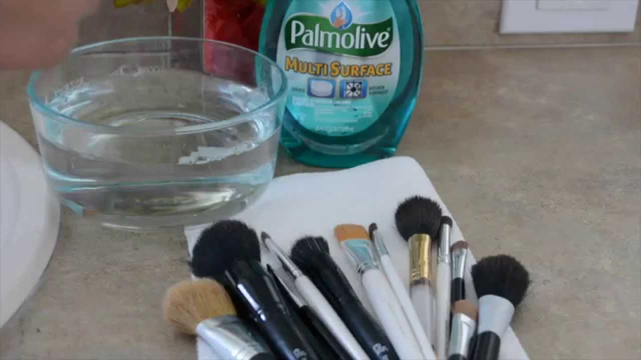 Remedio casero para limpiar brochas de maquillaje 