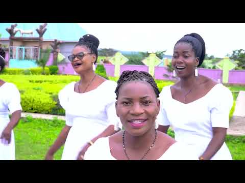 Kwaya Ya Familia Takatifu Tunduma Nuru Ya Ulimwengu Official Music Video 