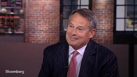 Charles Schwab CEO Says Using Data Can Better Serv...