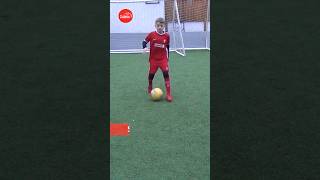 Great Skill For Beginner Football Players To Learn Perfect To Build Confidence With The Ball