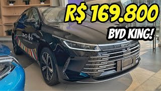 BYD King - É híbrido, faz 26 km/l, tem 200 cavalos e VAI CUSTAR MENOS que o Toyota Corolla!