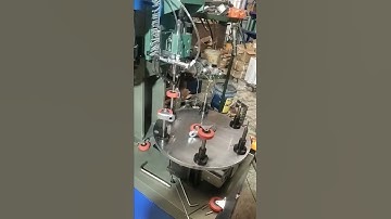 Máy tán đinh Rive CNC tự động