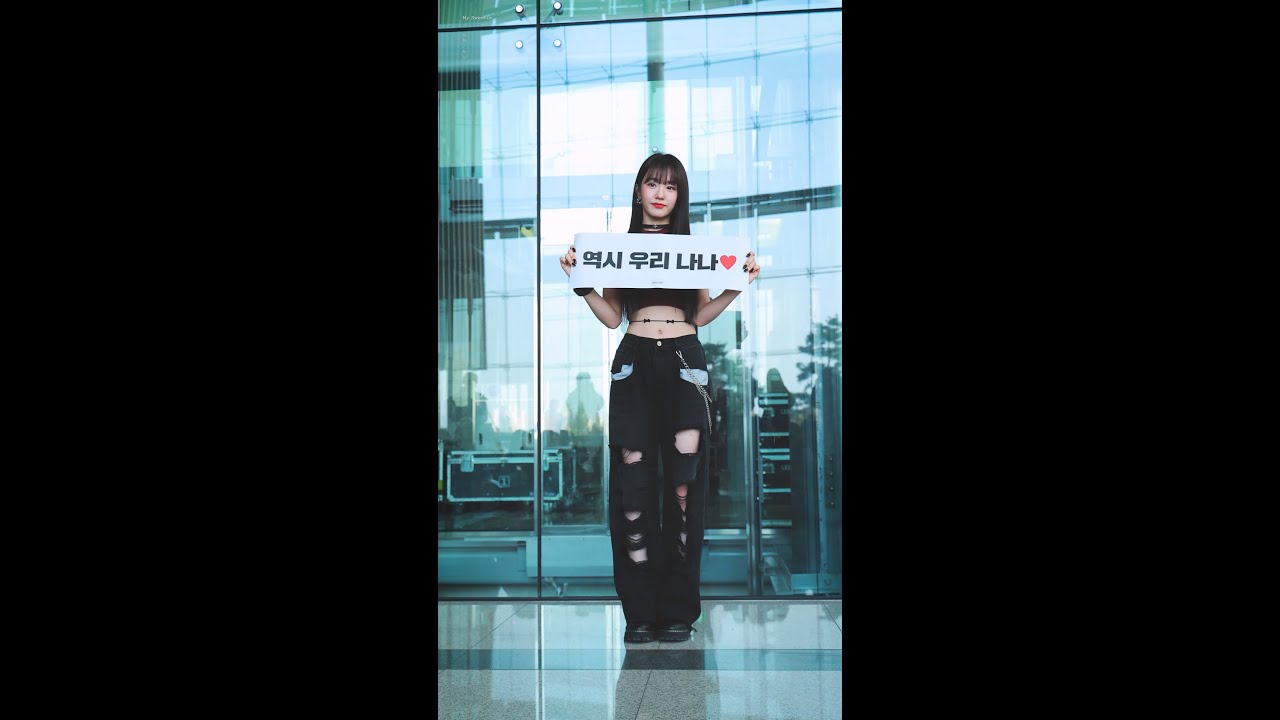 231115 woo!ah!(우아!) NANA(나나) 4K 세로 직캠 «FULL CAM» @쇼챔피언 미니팬미팅