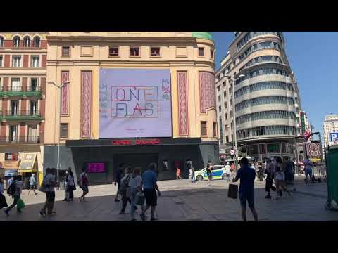 CALLAO CITY LIGHTS ESCAPARATE DEL MOVIMIENTO ‘ONE FLAG’ DE ALIEXPRESS