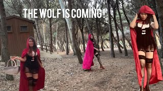 Lady In Red Cloak & 👠 Resimi