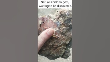 Ordinary Rock or Hidden Gem? Stunning Chalcedony Inside! ✨🪨 #naturalamethyst