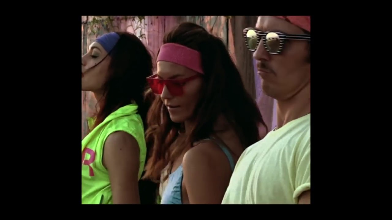 песня виду не подай. песня виду не подай. песня виду не подай. я всё вижу просто ничего не говорю. песня виду не подай.