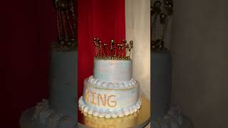 Royal Cake?? cake birthdaycake bestbakerscakedecorating cakeideas viralcakevideo cakelover