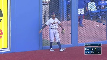 CLE@TOR: Davis makes a nice running catch in left