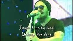 Jamrud - Hallo Penjahat (Live + Lirik)  - Durasi: 3:37. 