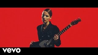 Video voorbeeld van "Anna Calvi - Piece By Piece (Official Video)"