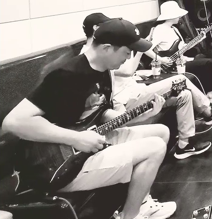 Helloween - A tale that wasn't right Guitar Solo (band cover)