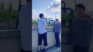 🧗 “Wall-Climbing Ladder – Creative Innovation or Risky Experiment?
