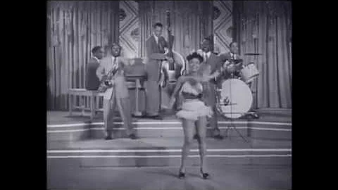 Fuzzy Wuzzy (1942) - Louis Jordan & his Tympany Five with Ruby Richards