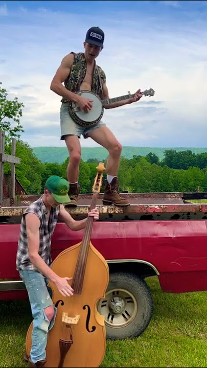 Hillbilly brothers TEAR DOWN Poor Boy Workin’ Blues!! Bluegrass Style!