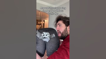 Marvel Fans After Seeing the Deadpool Xbox Controller