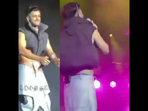 Reynmen Ve Zeynep Bastıkın Konserde Düeti