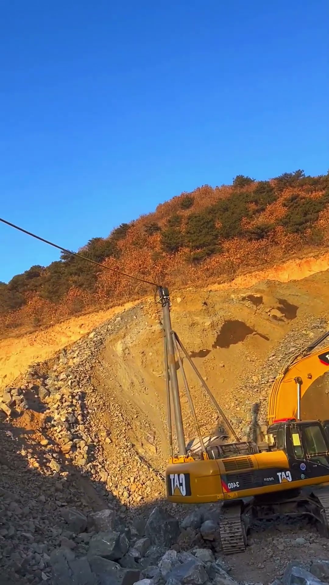 Continuous endurance electric excavator- Good tools and machinery make work easy