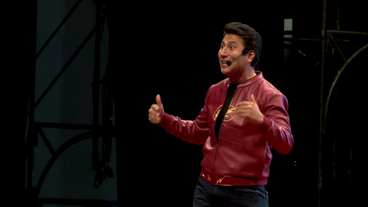 Vuelta de tuerca | Armando Machuca | TEDxUniNacionalIngeniería