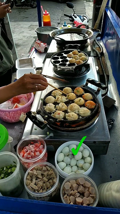 Disini Takoyaki Cuma Rp. 1000 kalau di tempatmu berapa gaes? #foodstreet