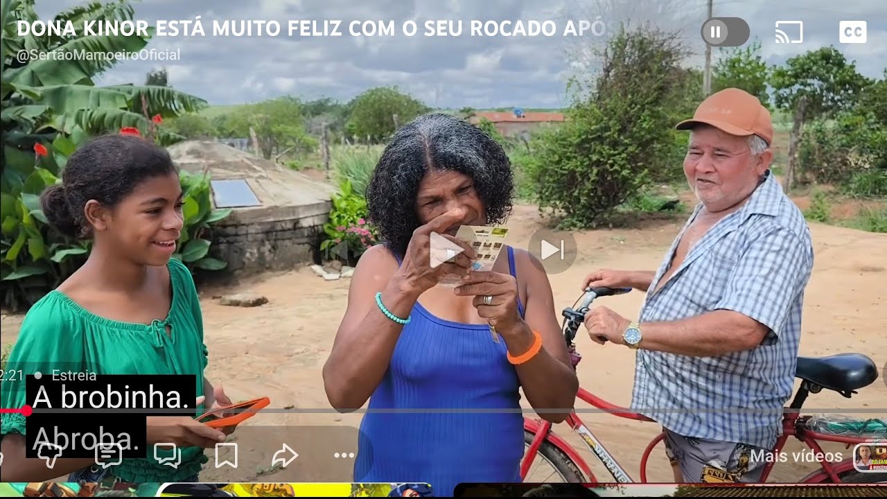 DONA KINOR ESTÁ MUITO FELIZ COM O SEU ROCADO APÓS FORTE CHUVA NA REGIÃO DO SERTÃO NORDESTINO.