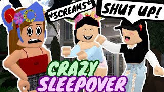 SLEEPOVER AT MY FRIENDS CRAZY HOUSE! (FUNNY ROBLOX ROLEPLAY)