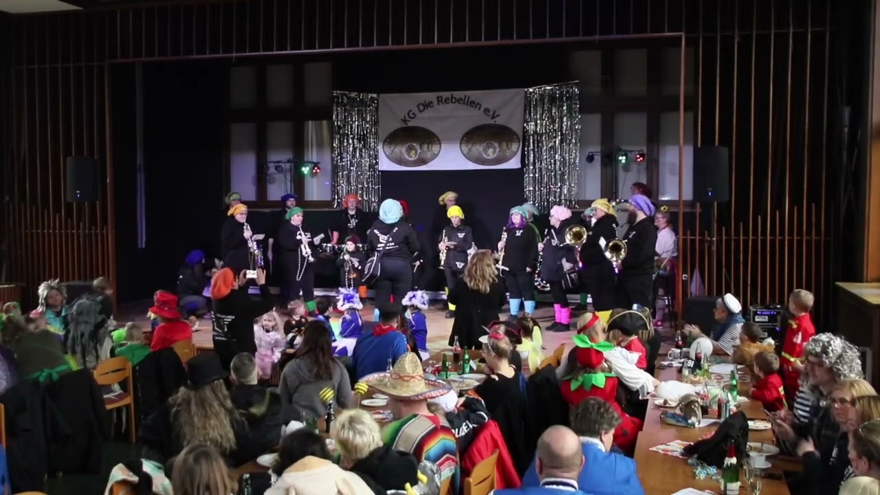 Einmarsch der Rebellenfanfaren Bochum e. V. in Wattenscheid - Safe & Que sera