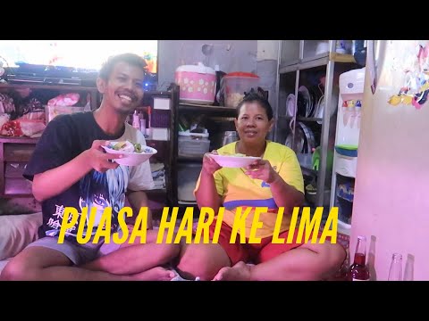 ES BUAH DAN NASI GORENG BAKSO BUATAN MAMAKNYA PANDU