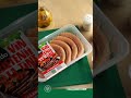 Încearcă rețeta de cârnăciori de pui cu ceapă caramelizată & sos de muștar - Fragedo