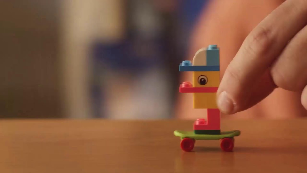 Conectarea se construiește. Jocul și joaca în relația părinte-copil