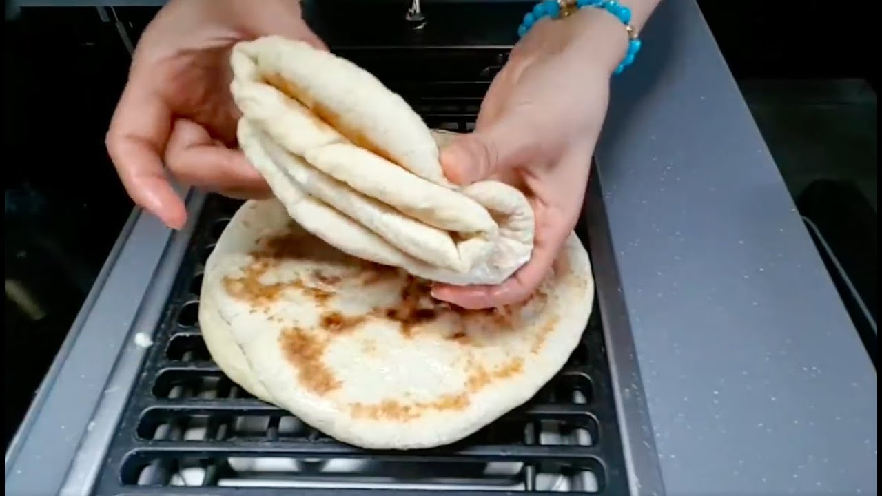 Pain Batbout Très Léger Sans Pétrissage Facile À Faire - YouTube
