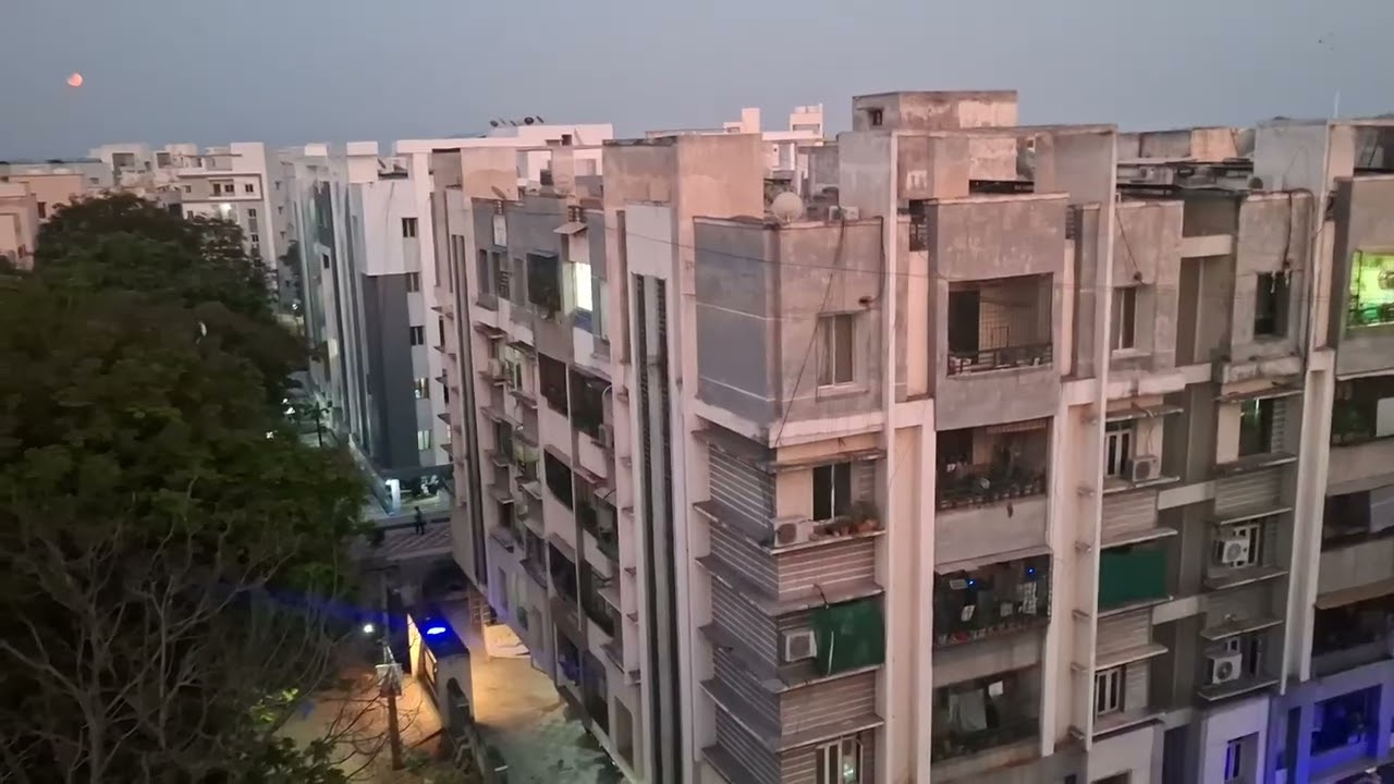 SUDDENLY APPEARED MOON ECLIPSE IN THE PLEASANT NIGHT ON 03-03-2026.