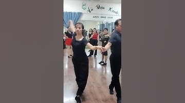 Ghép đôi bước mở tiến cha cha cha - mà đếm nó lạ lắm