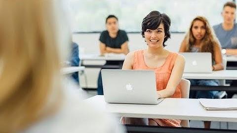 Курс Apple Swift.  Как создавать мобильные приложения и искать заказчиков.