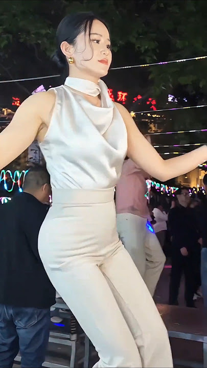 The Weirdest Disco Trends From The 80s#retro decor#disco revival#eclectic fashion#disco culture