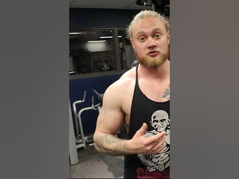 När Man Tränar Med Någon Svagare - YouTube