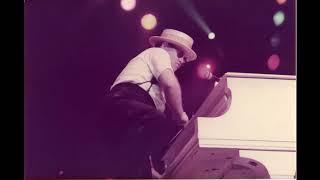 1. Tiny Dancer (Elton John - Live In Barcelona: 6/9/1984)