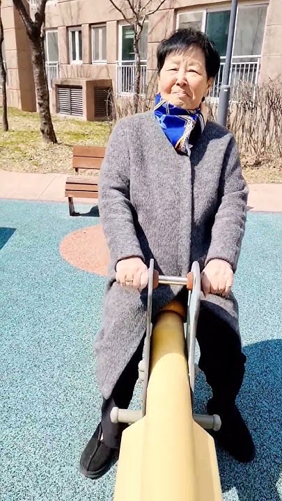 ВНУК ВЫГУЛИВАЕТ БАБУШКУ И ДЕДУШКУ#касяким#жизньвюжнойкорее #южнаякорея ...