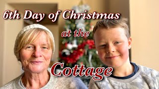 6th Day of Christmas at the Château Cottage, how to decorate a Christmas tree.