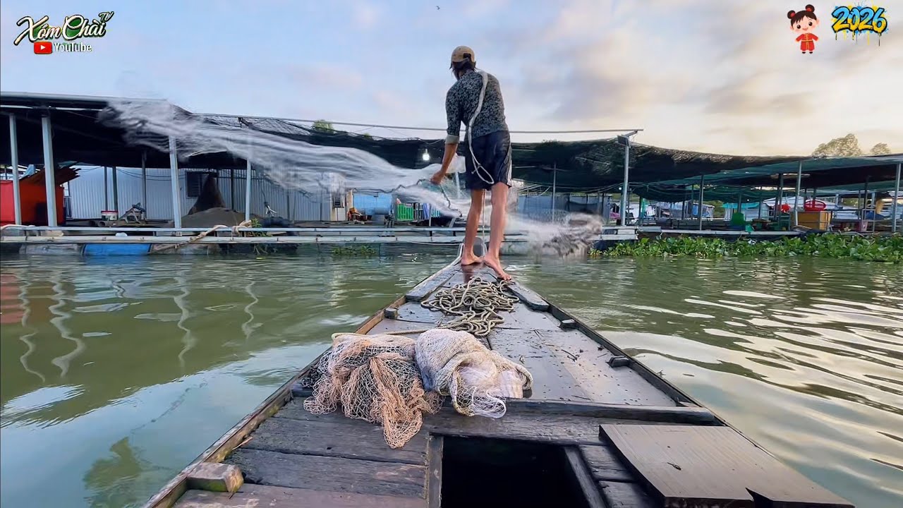 Chài Giựt Giây Bắt Cá Ở Làng Bè 