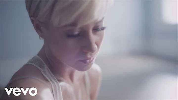 Kellie Pickler - Someone Somewhere Tonight (Official Video)