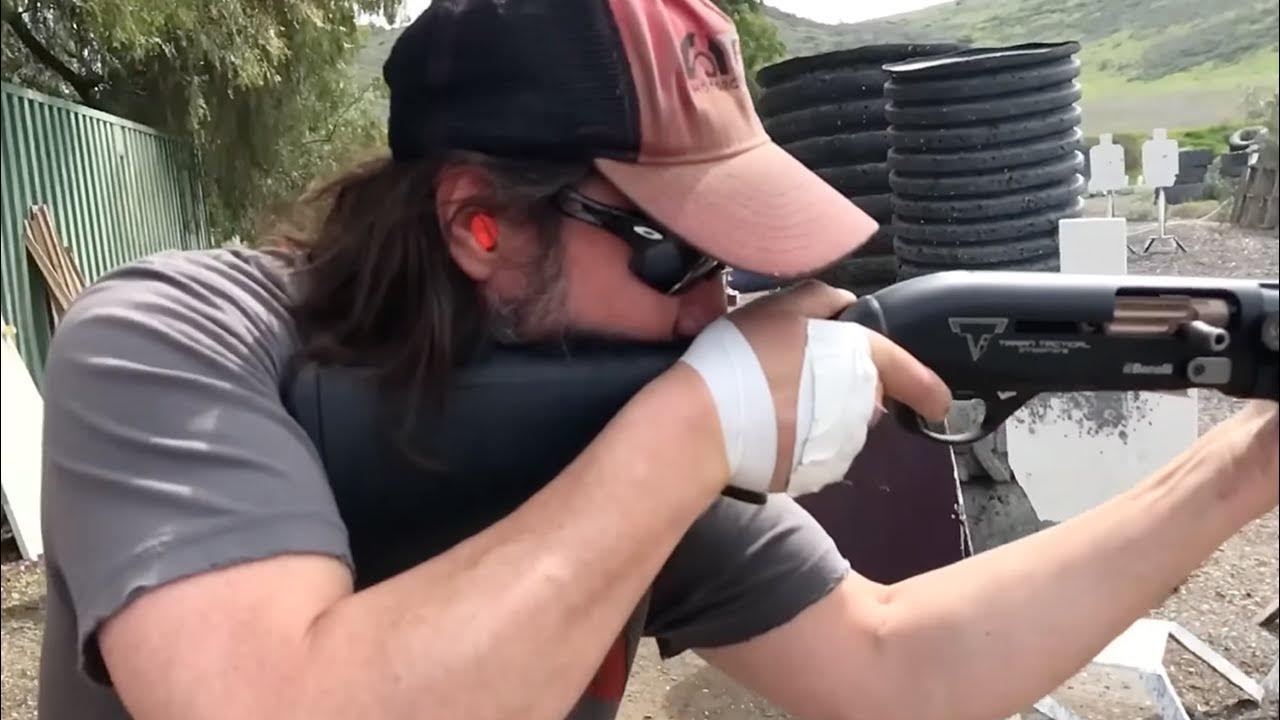 Keanu Reeves Quad Loads with Taran - YouTube